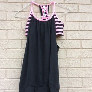 Lululemon Women's  Size 5 Built In Bra Athletic Ta